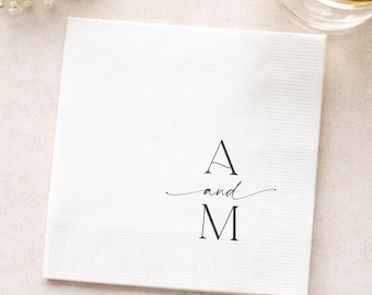 Personliga bröllopsservetter | Anpassade cocktailservetter med initialer | Elegant monogramservett | Dekor för möhippa, möhippa, mottagning