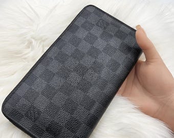 Louis Vuitton Graphite Zippy Organizer