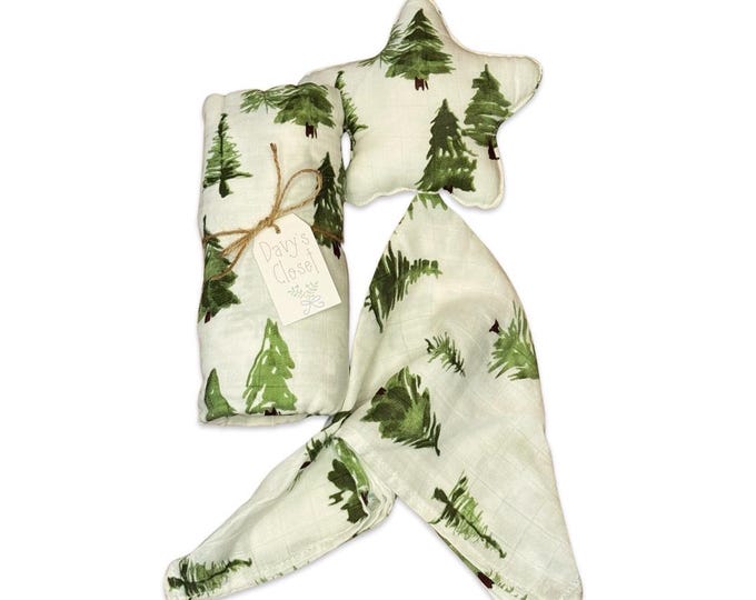 Swaddle Blanket & Lovey Set in  Evergreen Print, super soft bamboo fabric, Perfect Baby Shower Gift or for infant photoshoot
