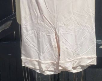 High waisted Vintage bloomers, pantaloons, knickers, underpants underwear slip beige, Vanity Fair, size 8, nylon
