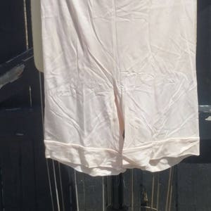 High waisted Vintage bloomers, pantaloons, knickers, underpants underwear slip beige, Vanity Fair, size 8, nylon