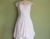 Vintage lace wedding dress size 7 8 off-white