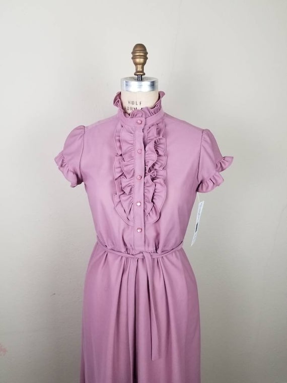 70s dress, ruffled front, lavender,  38, short sle