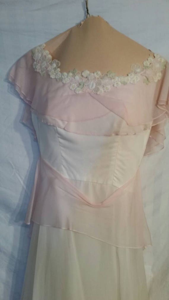 SALE! Gorgeous 1940s wedding gown, ivory, pink, ch