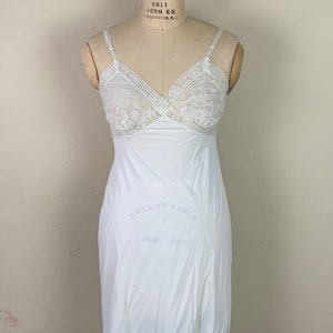 Vintage Full Slip Ivory Nylon 34A