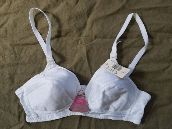 70s Pointy Bra, White Nylon, 32B, New With Original Tags, Gelmart