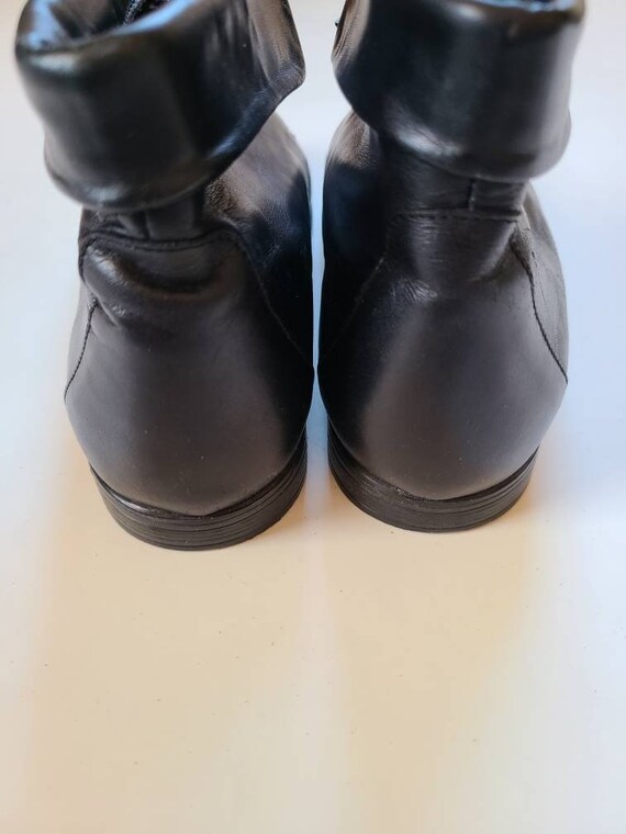 7 1/2 80s foldover booties black - image 6