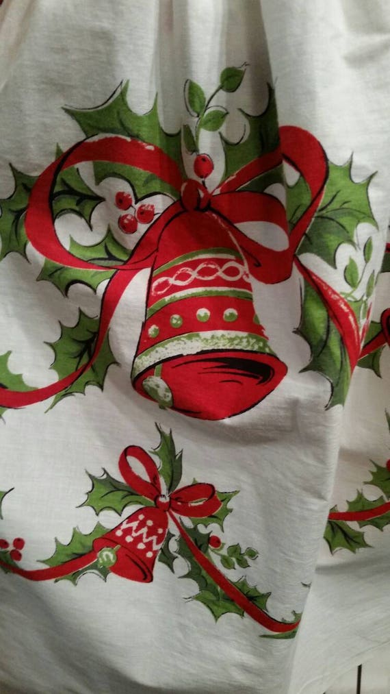 Vintage holiday apron and handkerchief - image 4