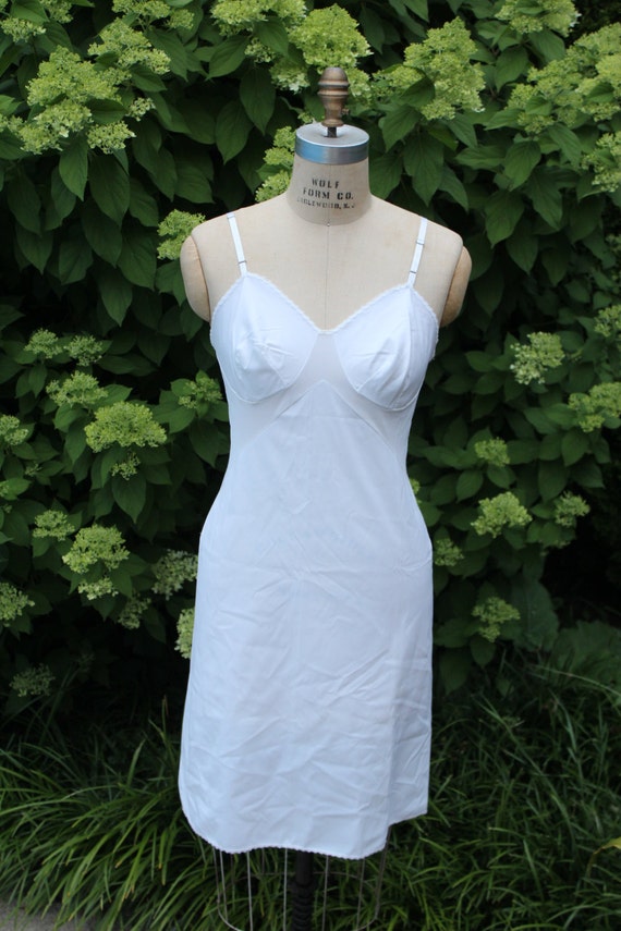 Vintage white nylon slip Vanity Fair 36