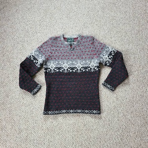 Wool Woolrich sweater, vintage,  womens medium, M wool sweater, alpine style