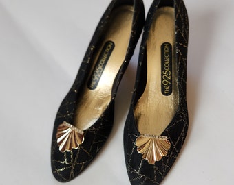 80s 6 1/2 pumps, ladies heels, black with gold, 9-2-5 collection, vintage