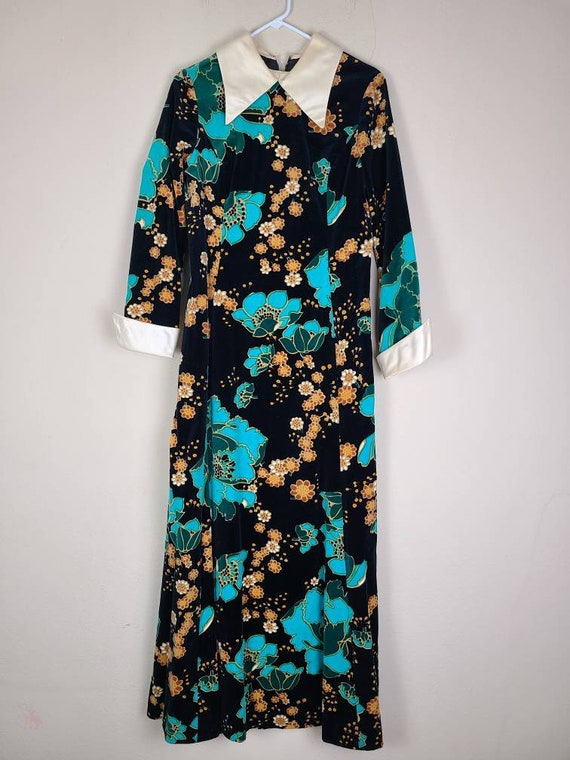 60s dress, velvet floral, amazing and beautiful! … - image 2