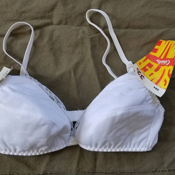 NOS NEW vintage bra 70s, white 32B, with original tags, Celebrity