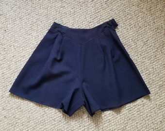 New 70s shorts, 7/8, navy, ladies, full, high rise