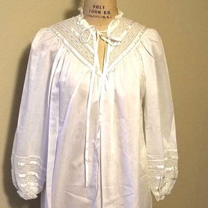 Sweetest nightgown, vintage, new, white, Victorian style, medium