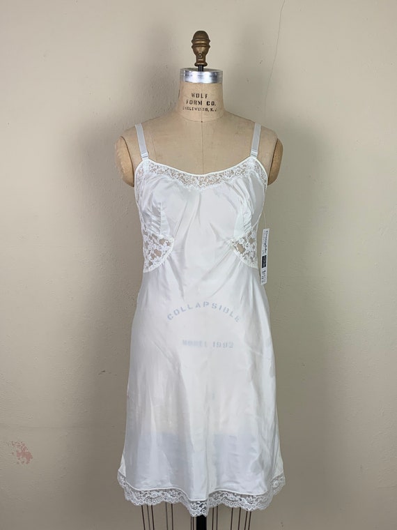 Vintage Full Slip Ivory Size 16 Barbizon
