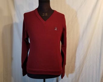 Mens vintage Izod v neck sweater,  size small maroon 42
