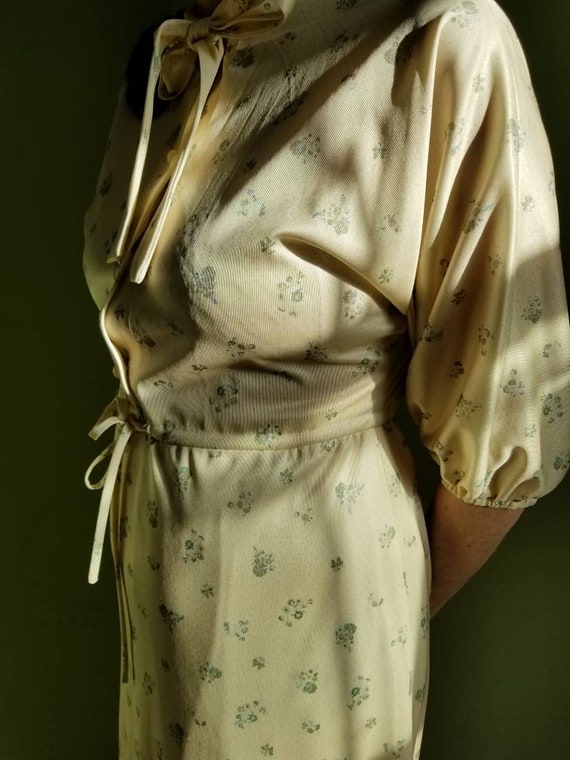 Sweetest boho 70s dress, 7, polyester, beige flor… - image 1