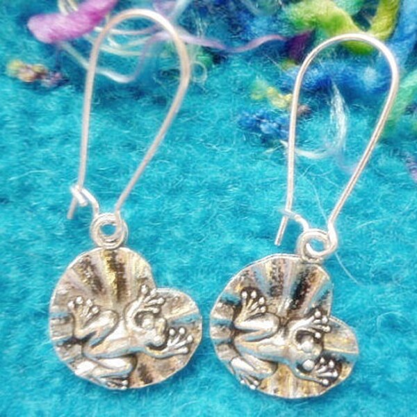 Frog on Lily Pad Silver Dangle Earrings-Silver Frog Earrings