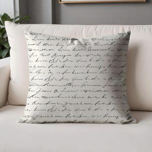 Fundas de almohada con letras manuscritas de estilo vintage: diseño de letras manuscritas para un encanto literario