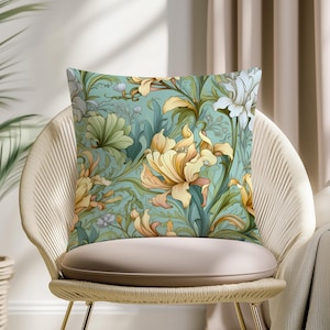 William Morris Cushion Cover – Timeless Floral Decorative Pillow for Classic Home Decor