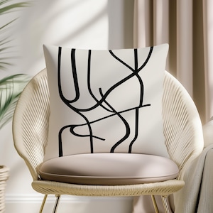 Abstract Line Art Pillow Cover – Modern Minimalist Throw Pillow in Black and White for Sofa, Couch or Bedroom Decor