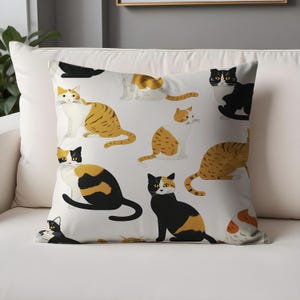 Purrfectly Vintage Cat Pillow Cases- Cozy Cushion with Charming Feline Friends