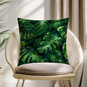 Tropical Leaf Pillow Cover: Lush Green Botanical Accent
