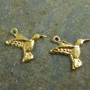 Itty Bitty Little Hummingbirds - 24K Gold Vermeil Hummingbird Charms - Artisan Vermeil Charms - One Pair - ABI-5V