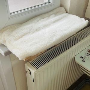 Cat Window Perch Cat Bed Window, Cat Window Hammock, Safety Cat Shelves Space Saving Window Mounted Cat Seat for Large Cats.
