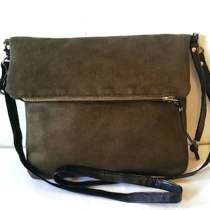 Sac végétalien en imitation daim vert olive les plus vendus, sac végétalien, sac à bandoulière en vert, sac femme tout ce dont j'ai besoin pour la journée