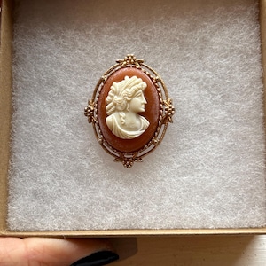 vintage cameo brooch