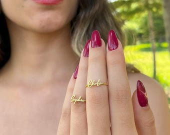 Custom Cursive Name Ring: Personalized Gold Stacking Ring