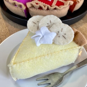 One Slice of Felt Banana Cream Pie