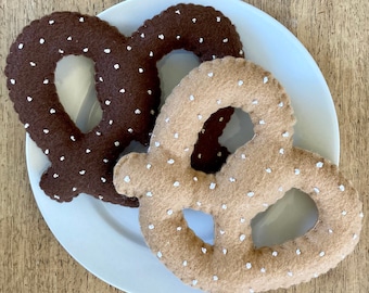 Felt Pretzel Set: Handmade Pretend Play Food