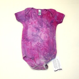 Snow Day Snow Dye #226 ~ Tie Dye Baby Short Sleeve Onesie (American Apparel Organic Cotton Sustainable Edition 4001ORG) (Size 12-18 months)