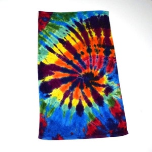 Dark Rainbow Spiral Bath Towel (100% Cotton Terry Towel (26x44&quot;))(One of a Kind)