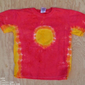 The Sun Tie Dye T-Shirt (Fruit of the Loom Size Youth M 10-12) (One of a Kind)