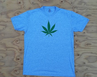 Cannabeizein Green Leaf T-Shirt