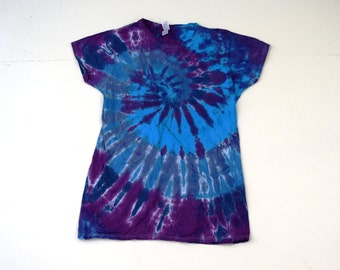 Whirlpool ~ Spiral Tie Dye T-Shirt (Gildan SoftStyle Ladies Junior Size XL is same as Adult Medium) (One of a Kind)