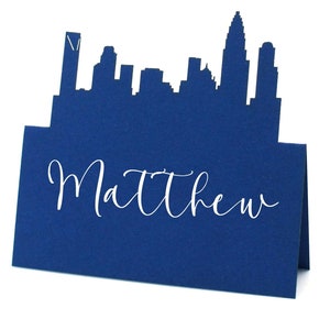 Tarjetas de lugar para bodas con el horizonte de Charlotte, Carolina del Norte Tarjetas de números de mesa Boda con el horizonte de la ciudad Destino de despedida de soltera Nombres de boda personalizados