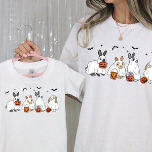 Maglietta di Halloween con simpatico coniglio fantasma, maglietta con coniglietto fantasma, maglione con coniglio spettrale, maglietta con vibrazioni di Halloween, maglietta con stagione spettrale, regalo di Halloween