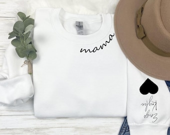Sudadera de mamá personalizada con el nombre del niño en la manga, sudadera de mamá personalizada, suéter minimalista para mamá, regalo del día de la madre, regalo para ella