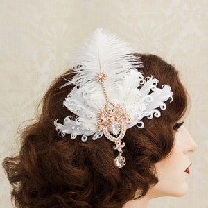 Casque rétro des années 1920, bibi plume, casque Great Gatsby, pince à cheveux clapet en or rose avec casque de mariage plumes blanches
