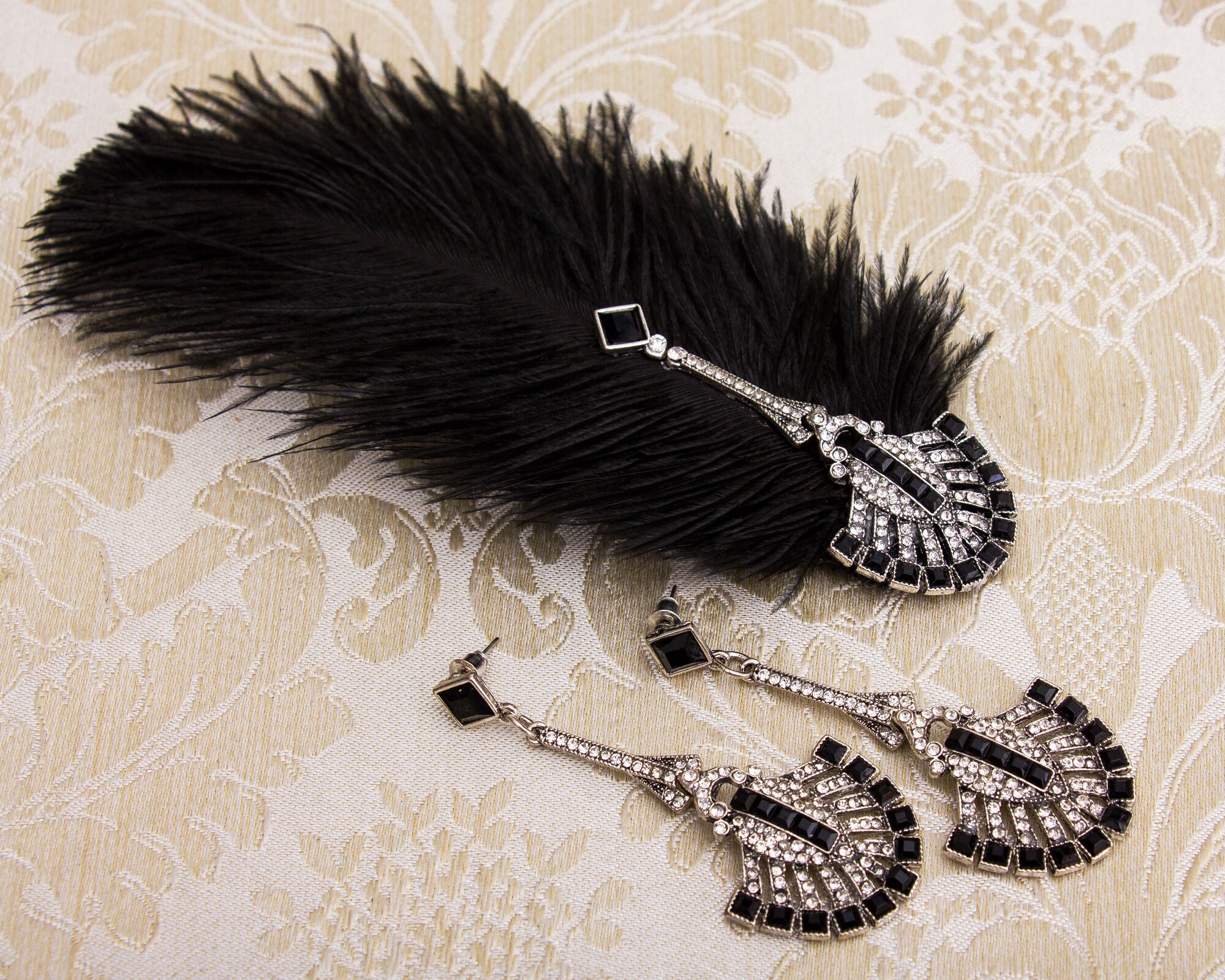 Serre-tête Rétro Métal Satin Noir Avec Plumes Vertes Et Strass - Accessoire NEUF, Sans Marque