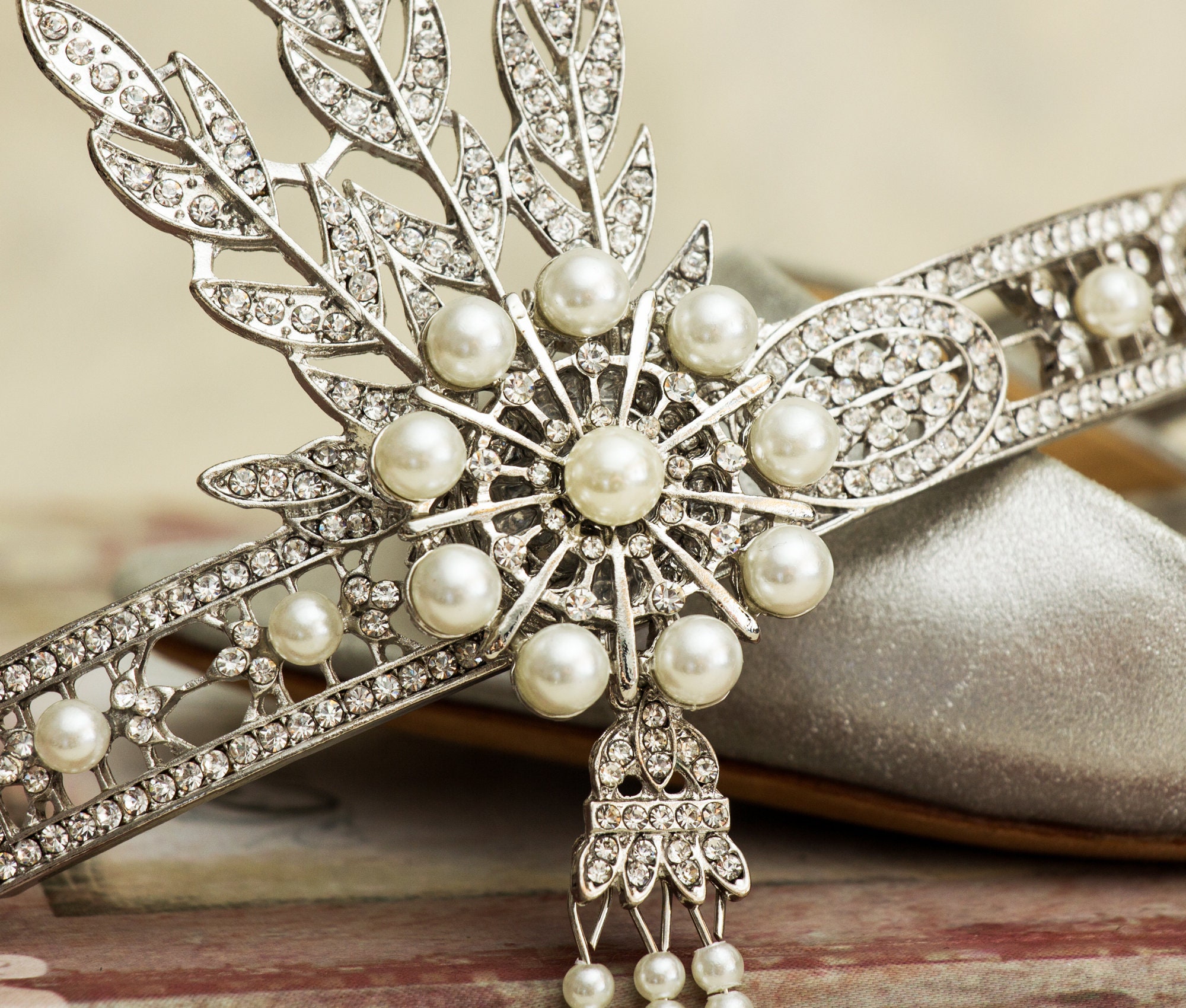 Cara New York grey headband with rhinestone and pearls Capri Wavy Crystal and Pearl Headband main image 2