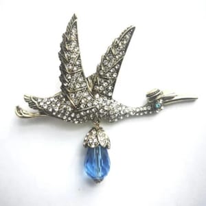 Preloved Vintage H eidi Daus Bird Stork Light Blue Crystals Brooch Pin Rare Finds Collectibles