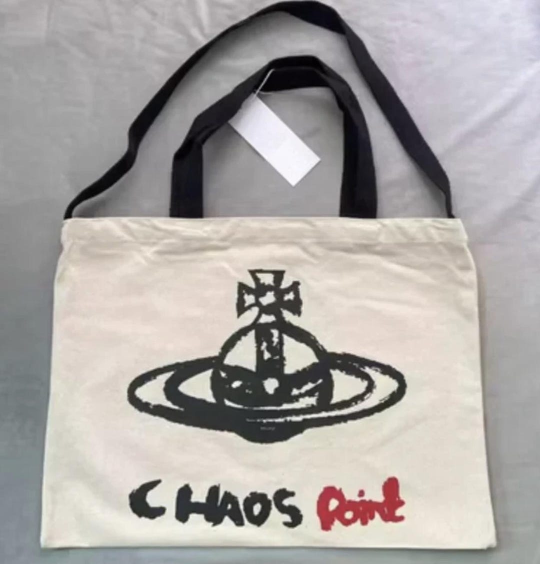 ★超特価★Vivienne Westwood★25SS★Charm Frame Pulse Totebag Vivienne Westwood: Women's Charm Frame Purse (Gold) | DSMNY