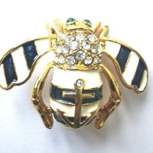 Vintage Joan Rivers sea anchor Bee Pin Brooch Rare Finds Collectibles