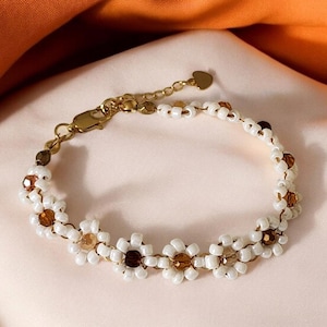 Daisy Bracelet Gold Chain - Daisy Chain Bracelet, Daisy Gifts for Women - Beaded Flower Bracelet for Women, Beaded Floral, Whimsical Jewelry